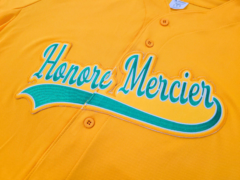 custom-embroidery-apparel-montreal-8.jpg Thumbnail